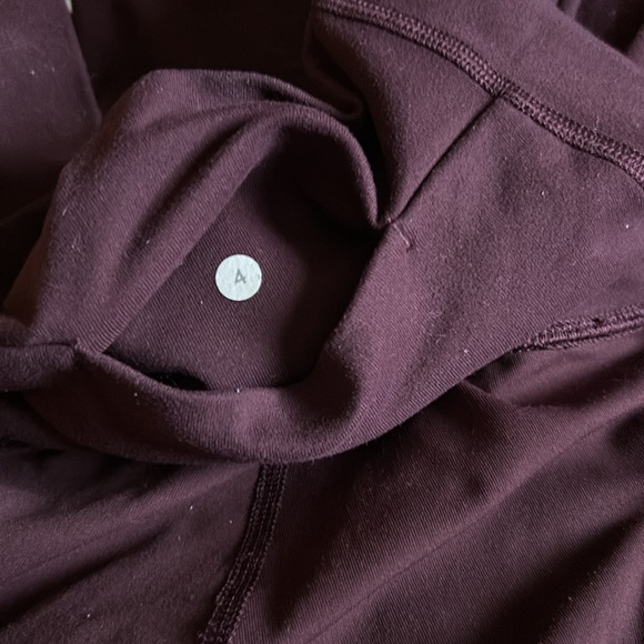 Lululemon leggings - Picture 6 of 6